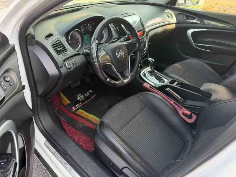 武汉16年别克君威5