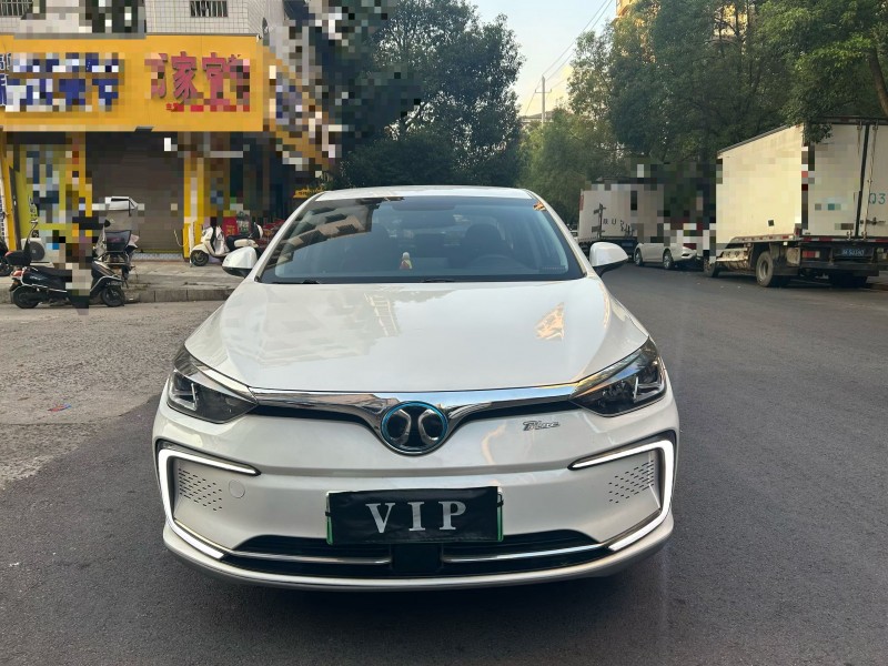 娄底21年北汽新能源EU系列1