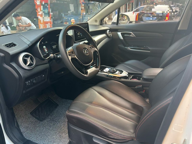 娄底21年北汽新能源EU系列3