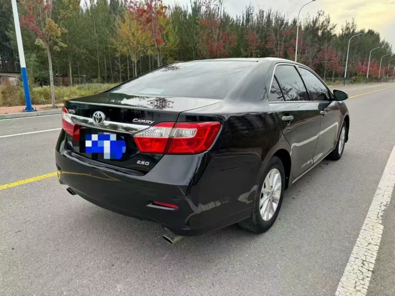 秦皇岛11年丰田凯美瑞3