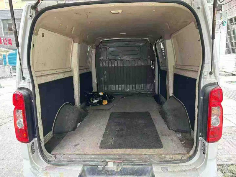 娄底20年长安汽车睿行5