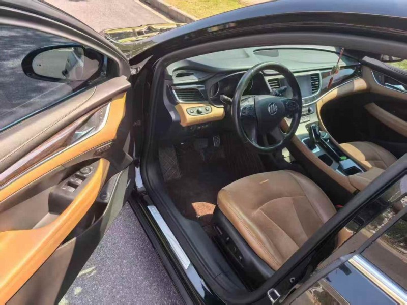 宜昌18年别克凯越7