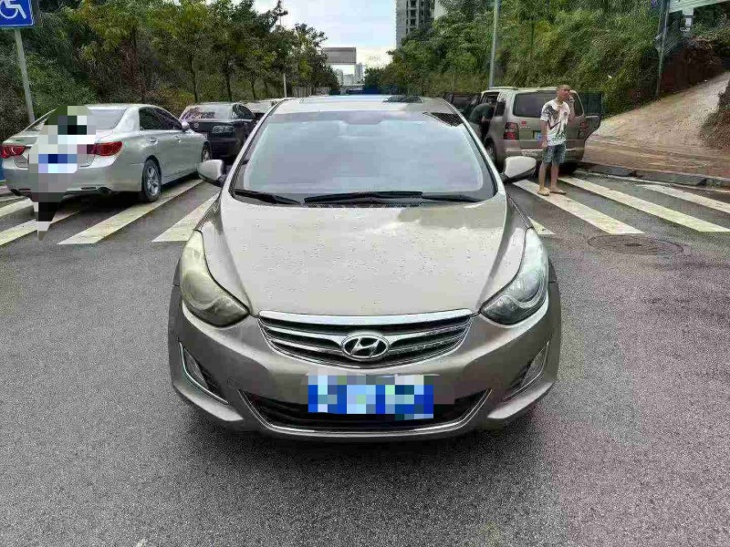 南宁13年现代朗动1