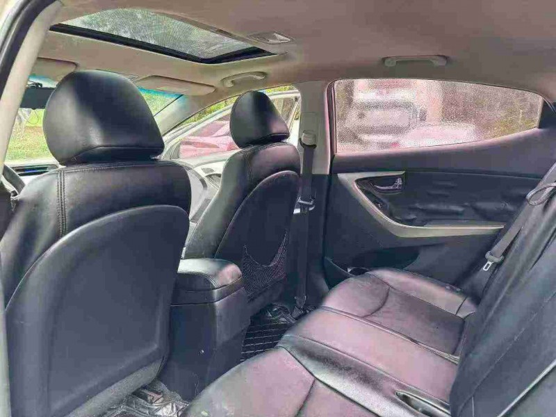 南宁13年现代朗动6