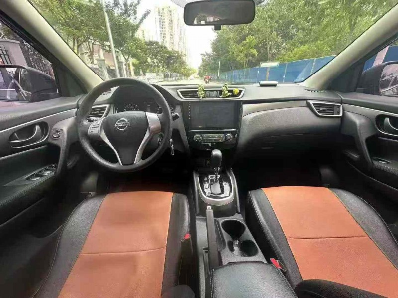 南宁16年日产逍客5
