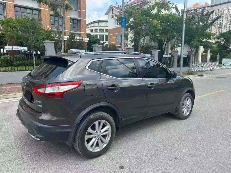 南宁16年日产逍客8