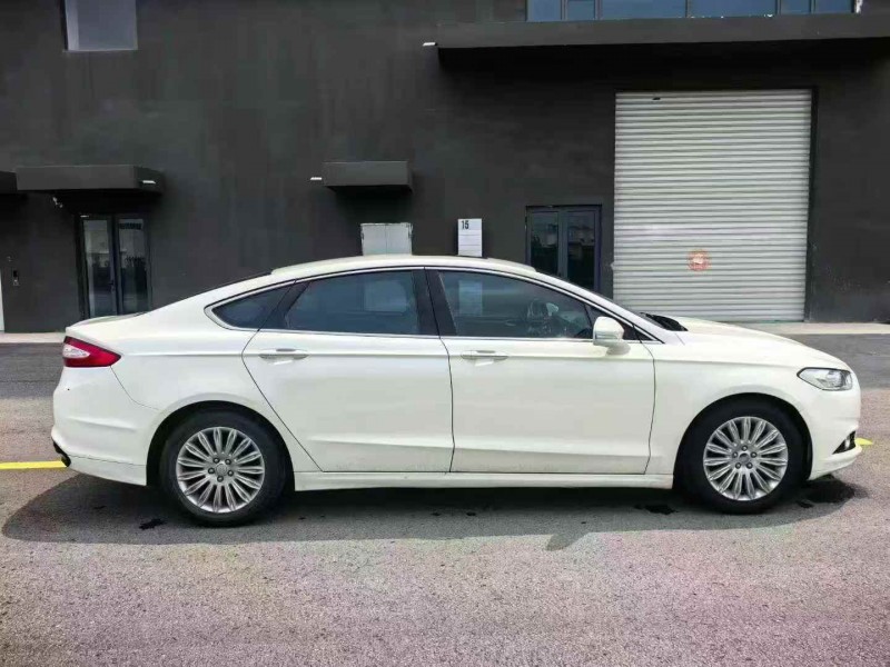 重庆15年福特蒙迪欧7