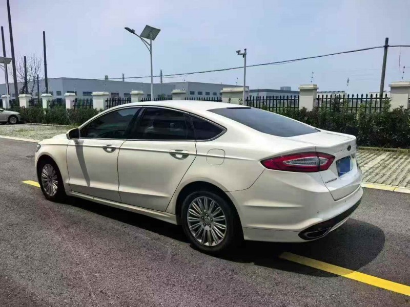 重庆15年福特蒙迪欧8