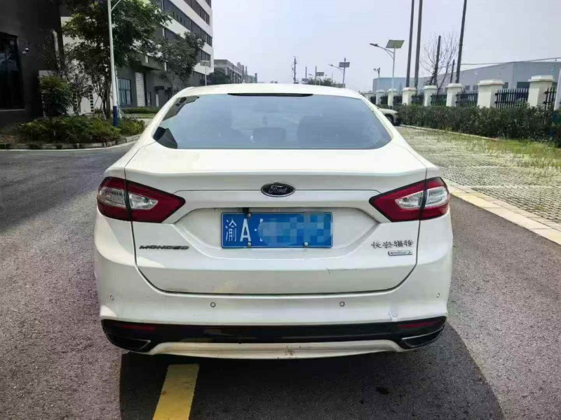 重庆15年福特蒙迪欧9