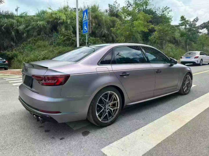 南宁19年奥迪A4L7