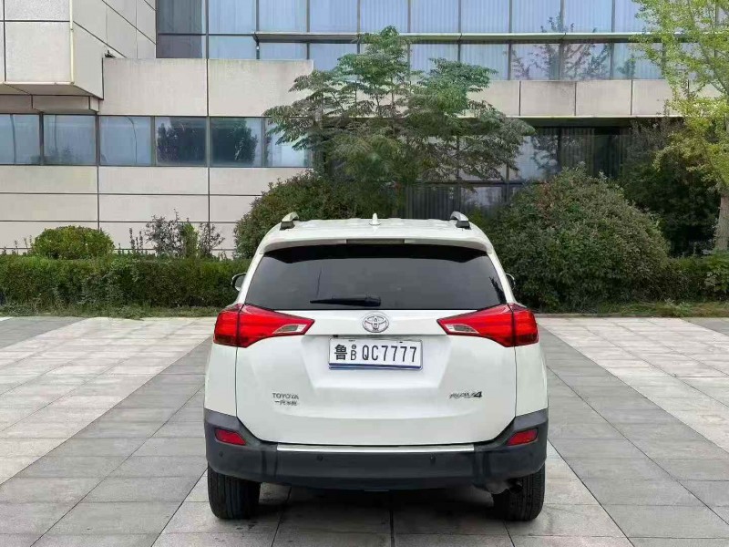 济宁15年丰田RAV4荣放8