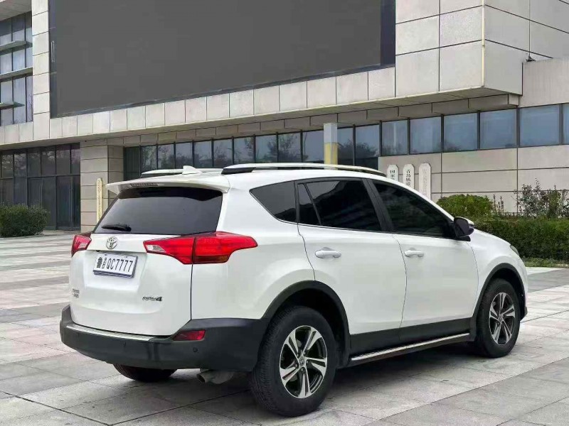 济宁15年丰田RAV4荣放9