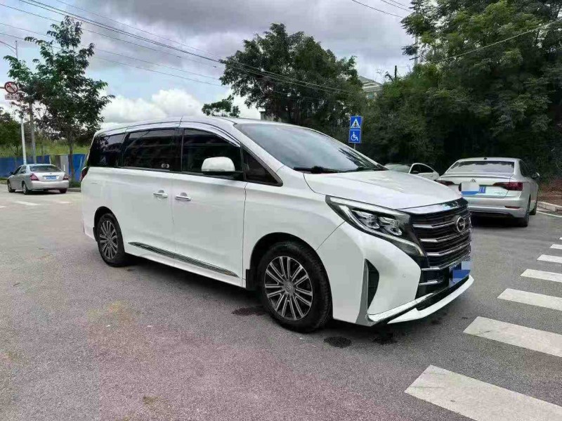 南宁21年传祺M82