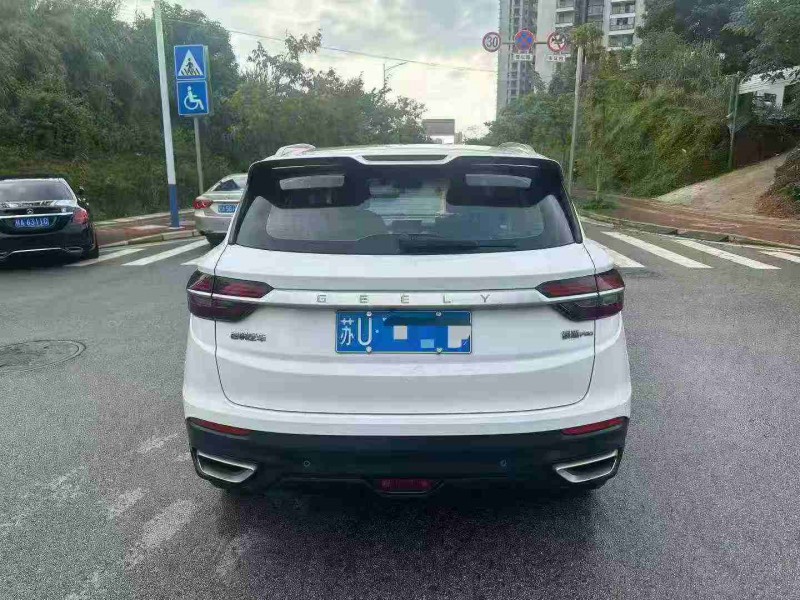 南宁20年吉利缤越9