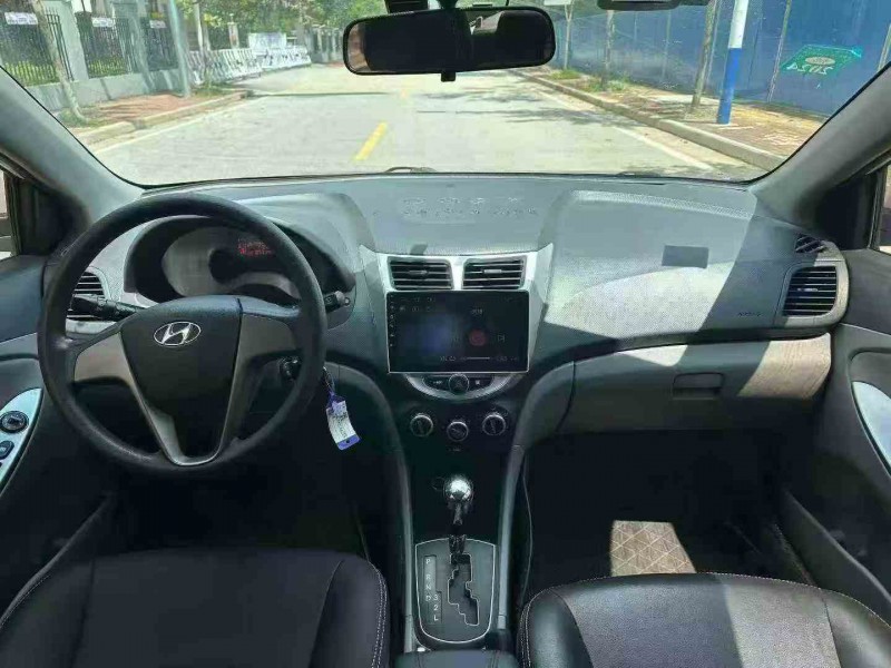 南宁18年现代瑞纳5