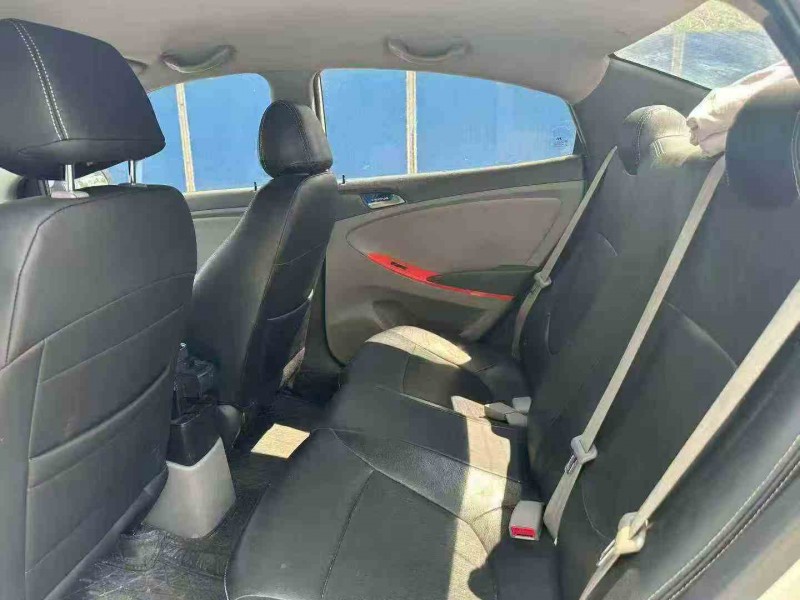 南宁18年现代瑞纳6