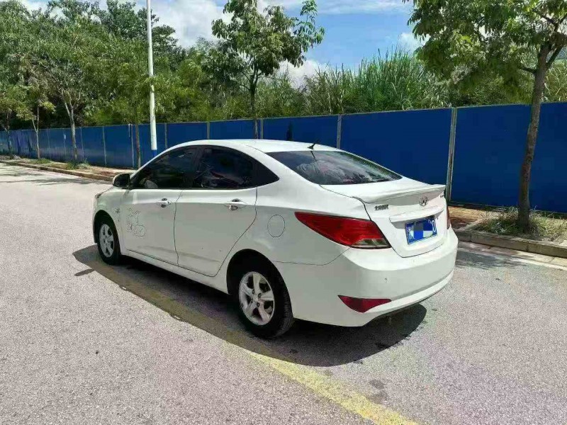 南宁18年现代瑞纳7