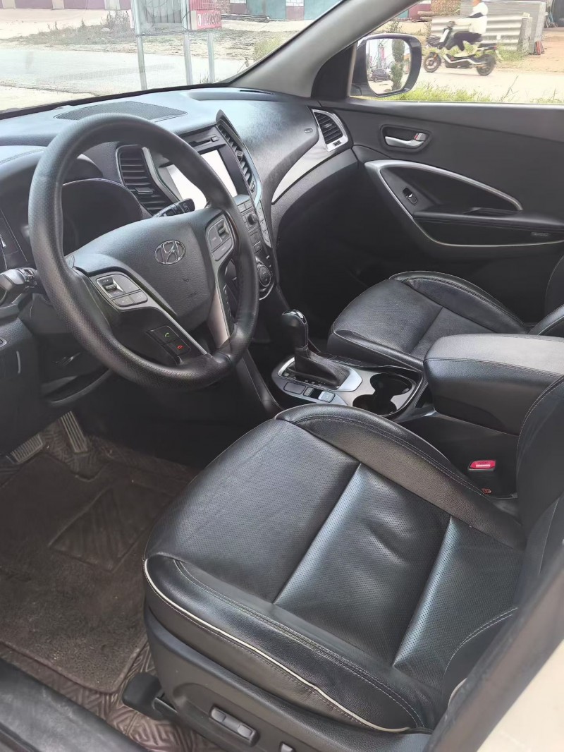 邯郸18年现代全新胜达9