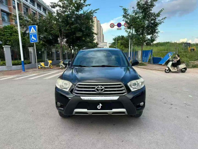 南宁11年丰田汉兰达1