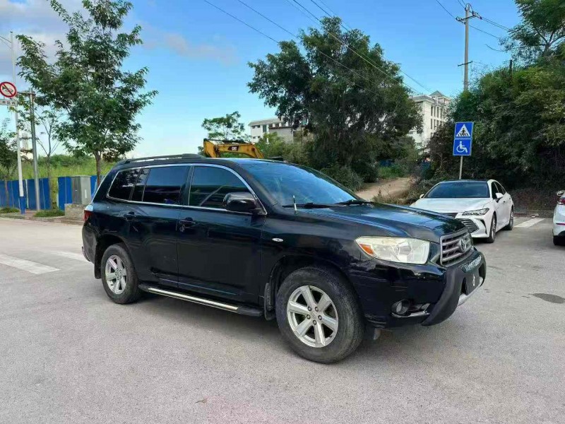 南宁11年丰田汉兰达3