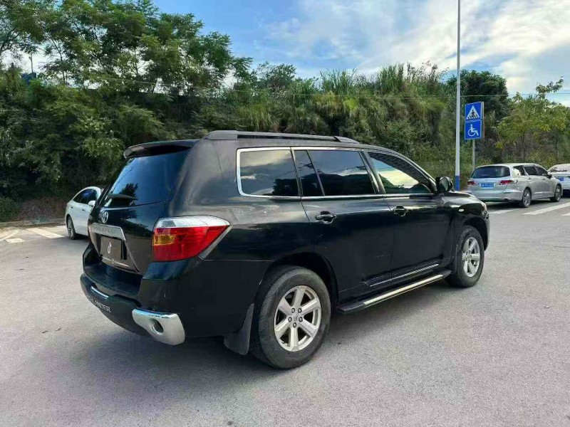 南宁11年丰田汉兰达8