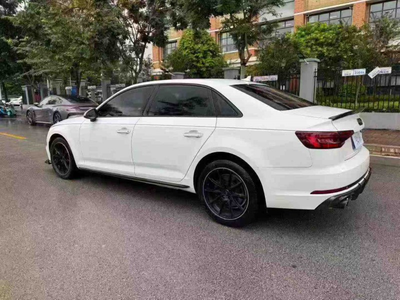 南宁18年奥迪A4L7