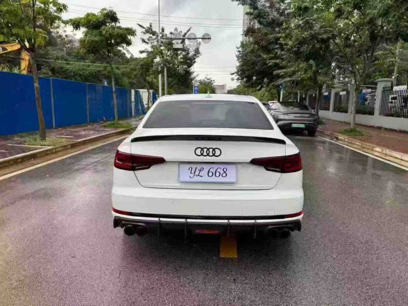 南宁18年奥迪A4L9