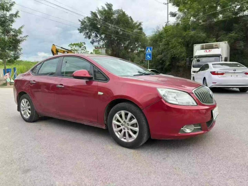 南宁11年别克英朗2