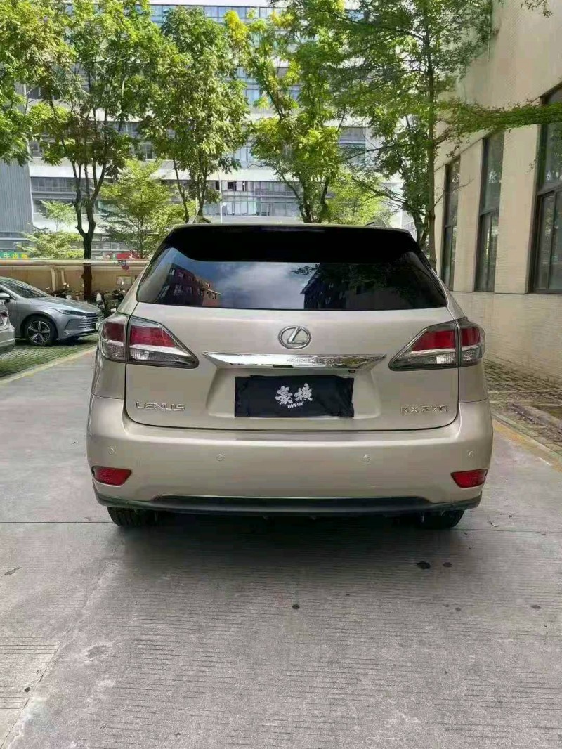 秦皇岛13年雷克萨斯RX8