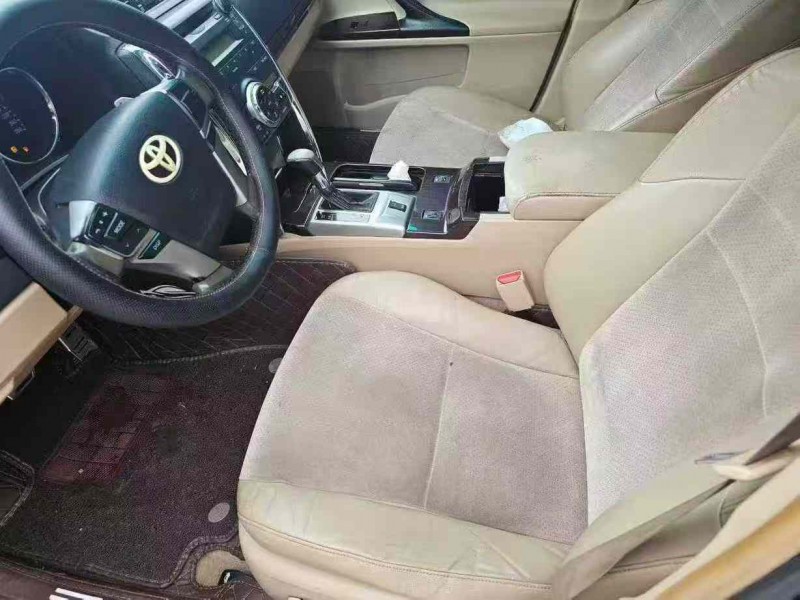 南宁11年丰田锐志3