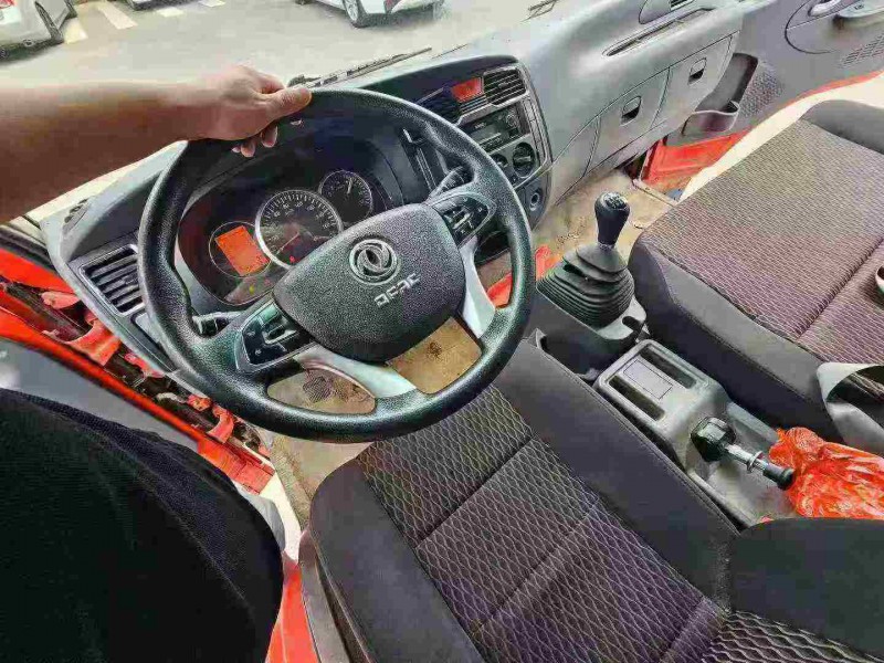 南宁20年东风多利卡4