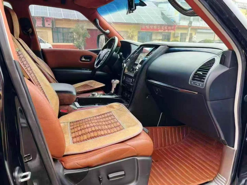 青岛17年日产途乐5