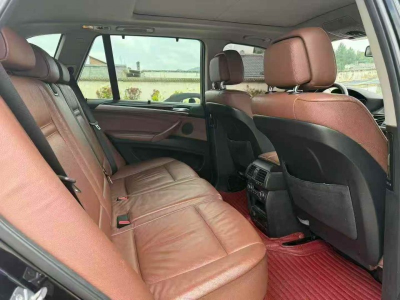 毕节11年宝马X56