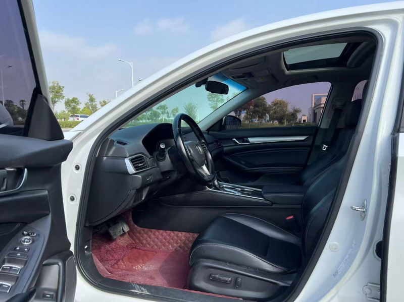 盐城19年本田雅阁4