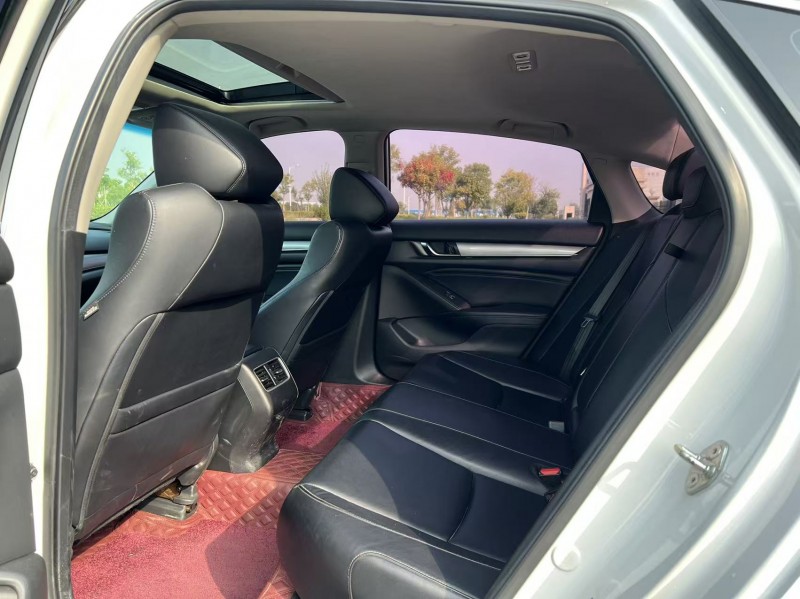 盐城19年本田雅阁5