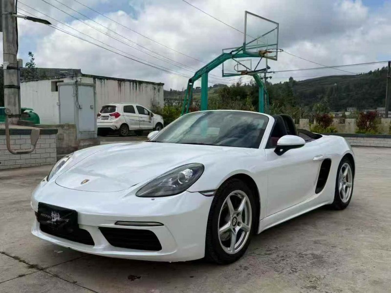 毕节17年保时捷7182