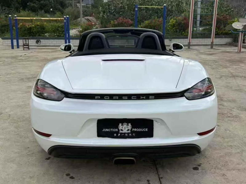 毕节17年保时捷7188