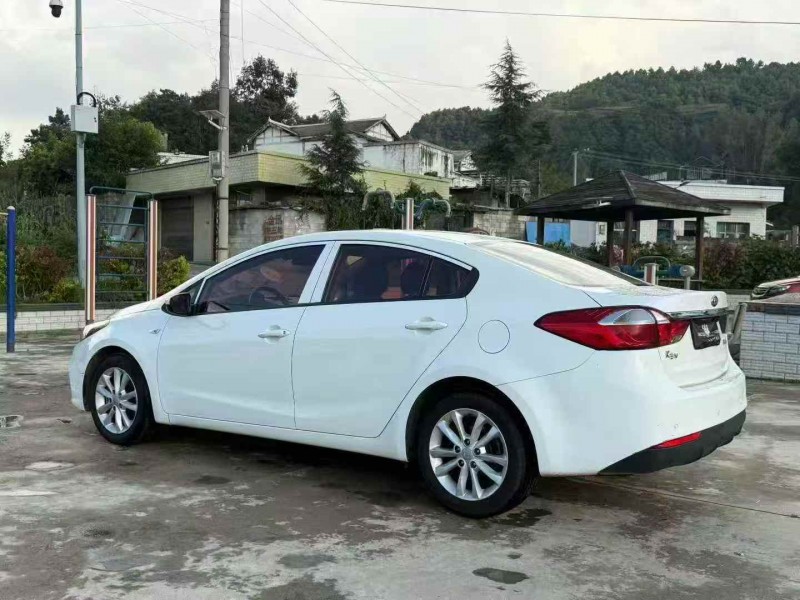 毕节19年起亚K38