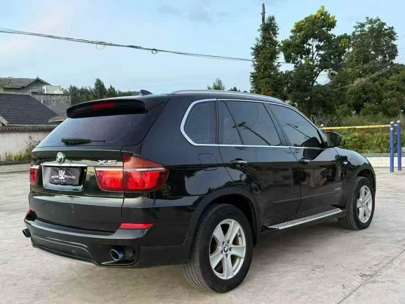 毕节13年宝马X56