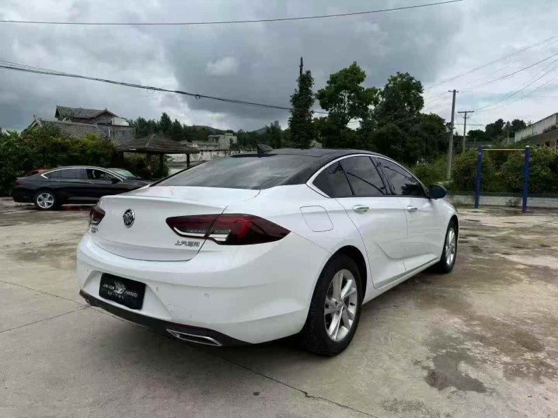 毕节21年别克君威7