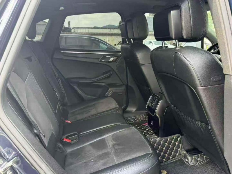 毕节17年保时捷Macan5