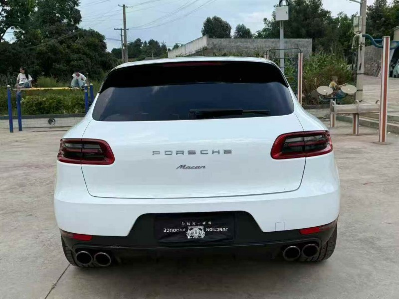 毕节17年保时捷Macan9