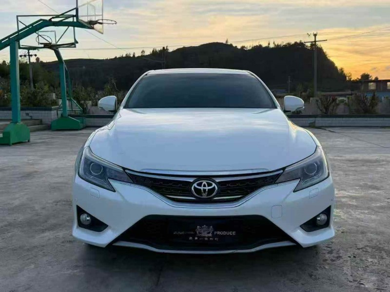 毕节17年丰田锐志1