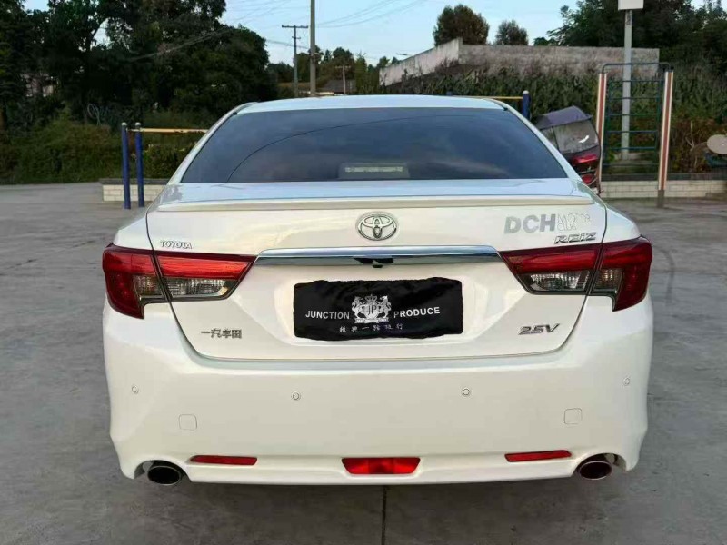 毕节17年丰田锐志9