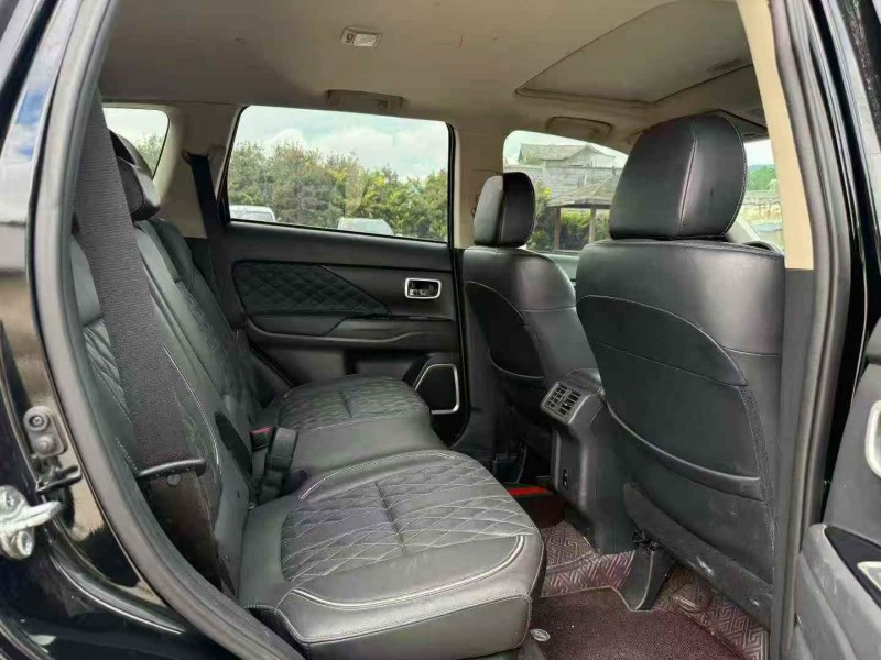 毕节22年三菱欧蓝德5