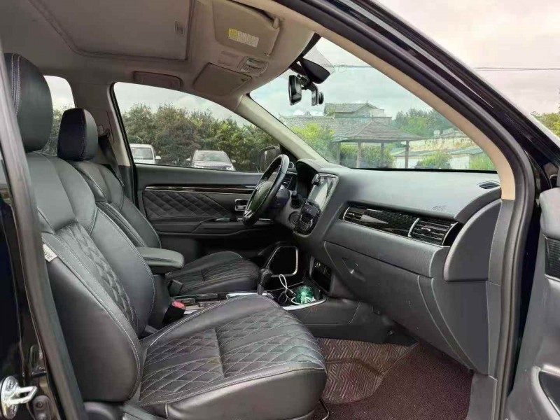 毕节22年三菱欧蓝德6