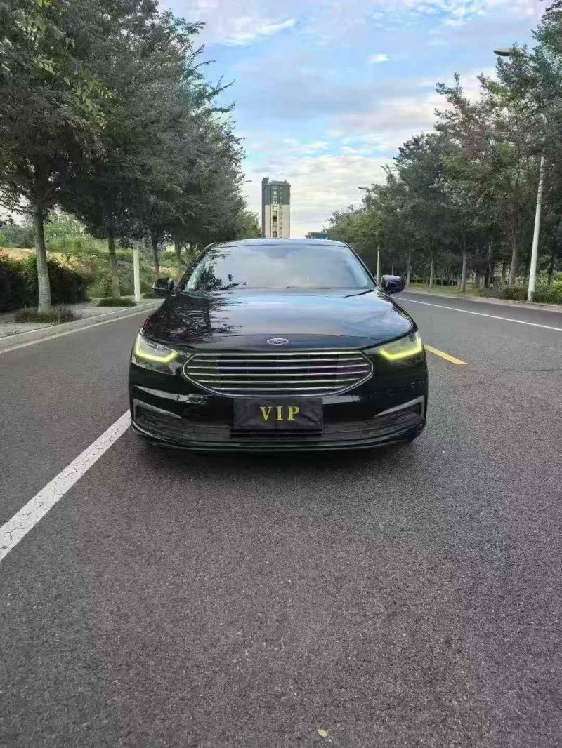 徐州20年福特金牛座1