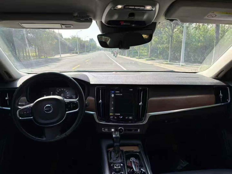 徐州19年沃尔沃S905