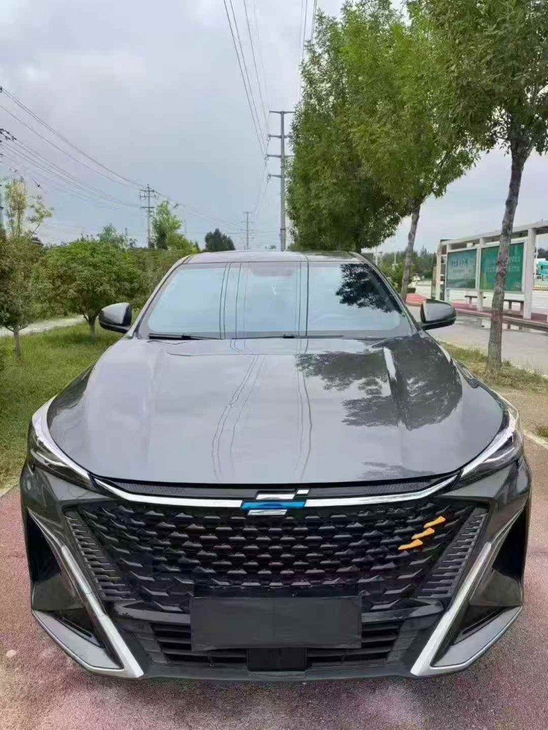 青岛23年长安汽车欧尚1