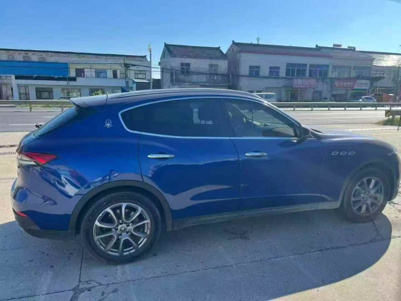 连云港20年玛莎拉蒂Levante3